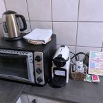 Forno, bollitore e macchina per il caffè espresso disponibili all'Holiday Studio Castel di Sangro