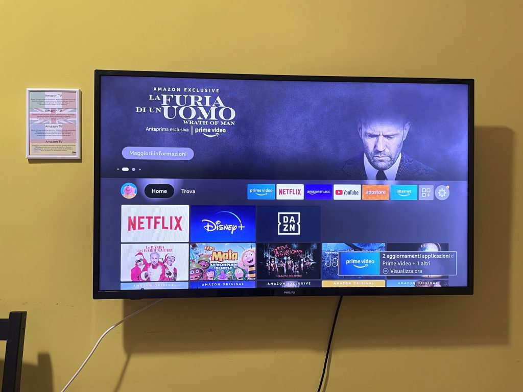 Smart TV con Amazon TV e Netflix disponibile all'Holiday Studio Castel di Sangro